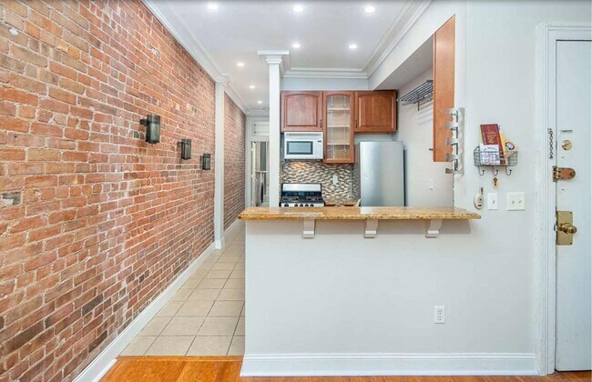 Foto del edificio - 924 Garden St