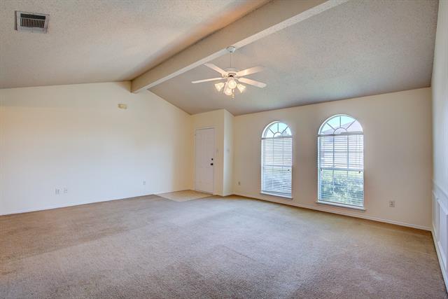 Foto del edificio - 8132 Sweetwater Ln