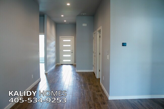 Foto del edificio - 420 Remington Ave