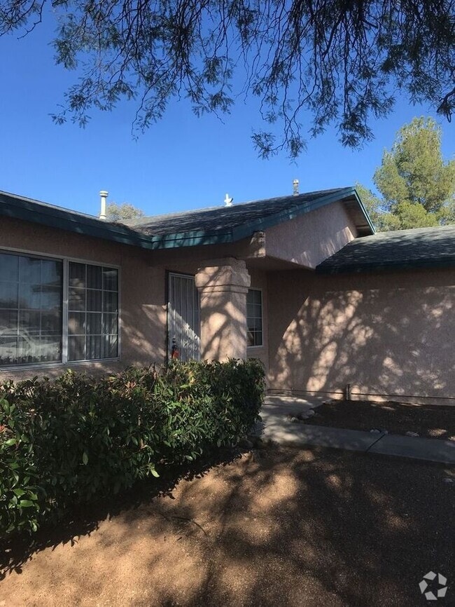 Rancho Antigua Apartments under 800 Tucson, AZ 2 Rentals