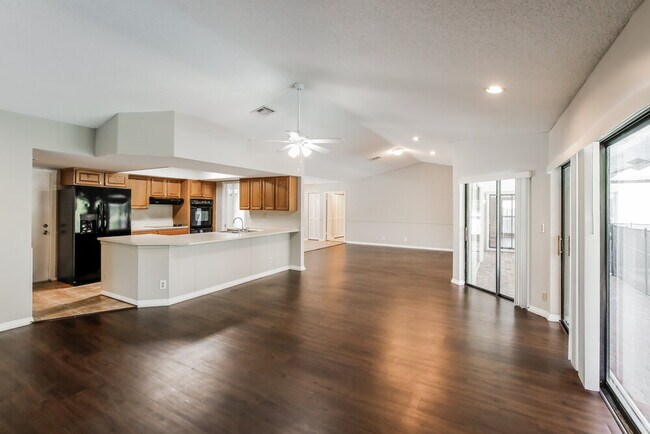 Foto del edificio - 21074 Shady Vista Ln
