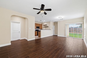 Foto del edificio - 10131 Maple Ranch