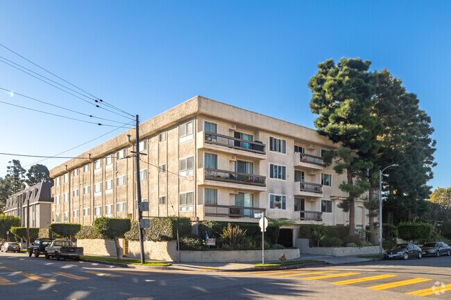 Foto del edificio - 8110 Redlands St