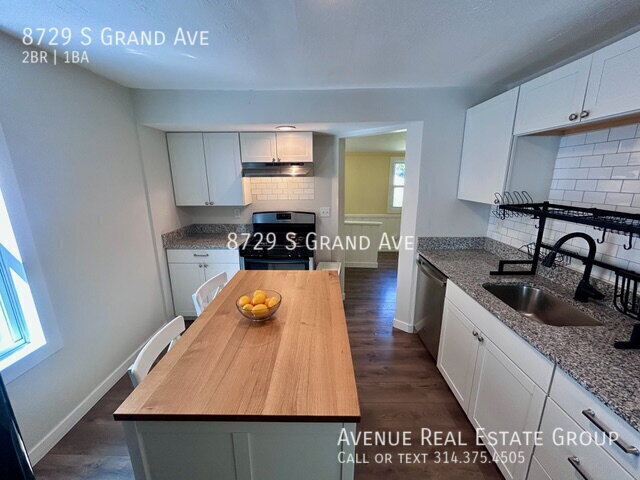 Foto del edificio - 8729 S Grand Ave