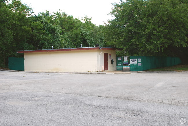 Building Photo - Sleepy Hollow Mobile Home Park