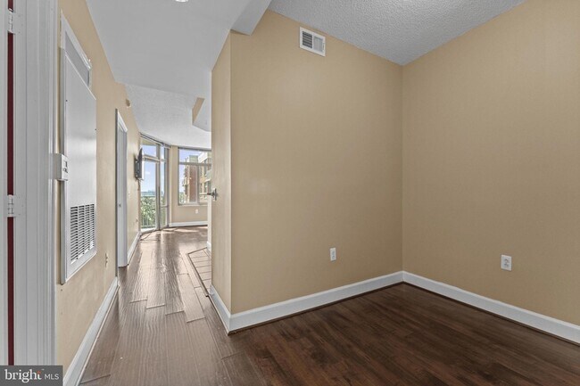Foto del edificio - 3600 S Glebe Rd