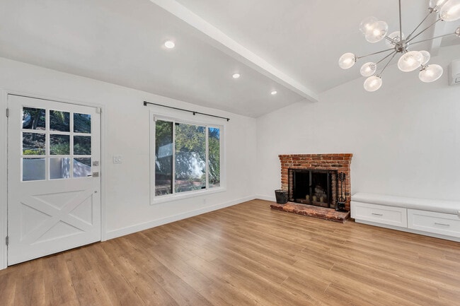 Living room w/fireplace - 5338 Campo Rd