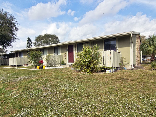 Building Photo - Jupiter Cove