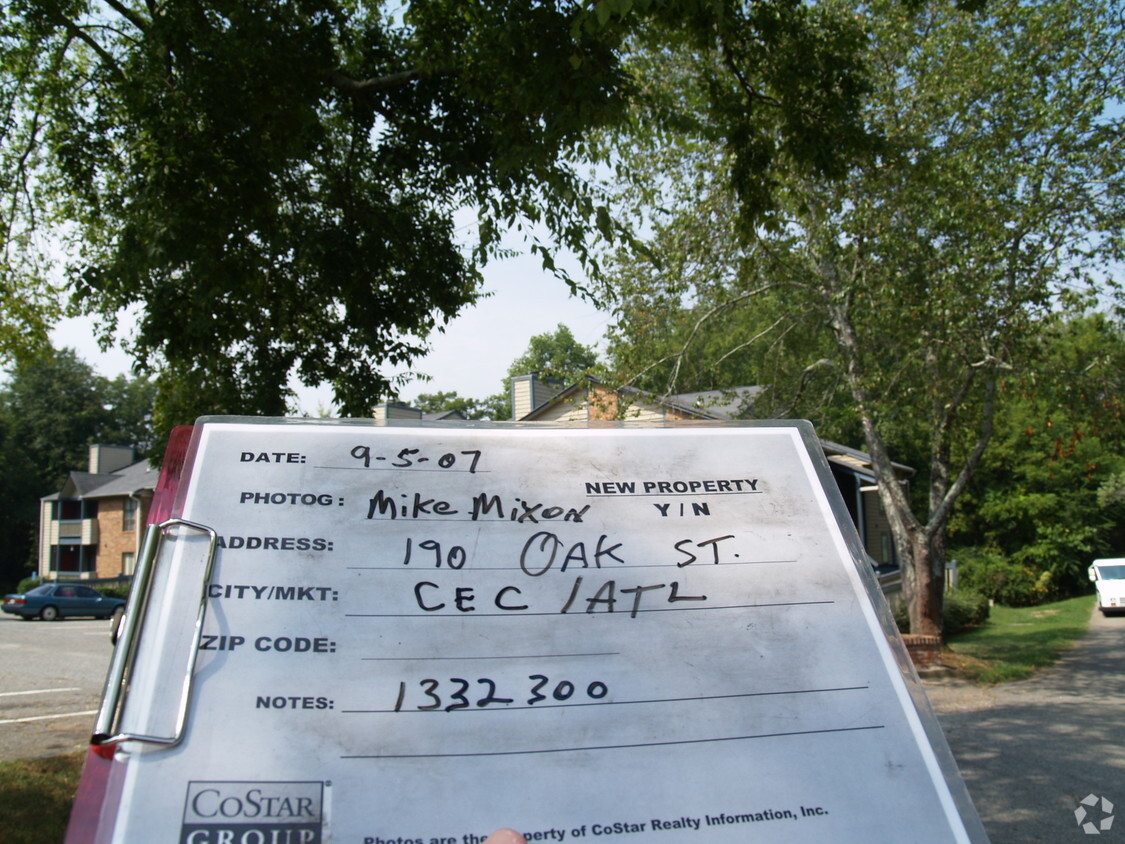 Otro - Towne Oake Apartments