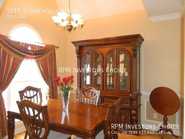 Building Photo - 1019 Stonehollow Way