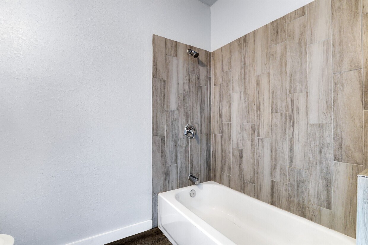 Foto del edificio - 438 S San Joaquin Ave