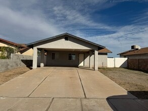 Building Photo - 1954 Cristina Ave