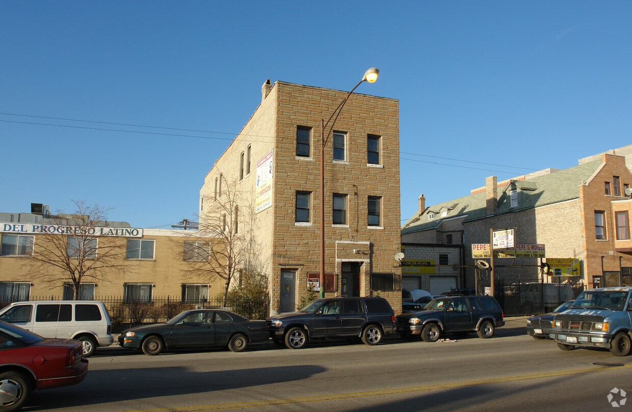 Primary Photo - 2564 S Blue Island Ave