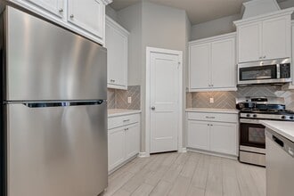 Building Photo - 559 Longleaf Pine Dr