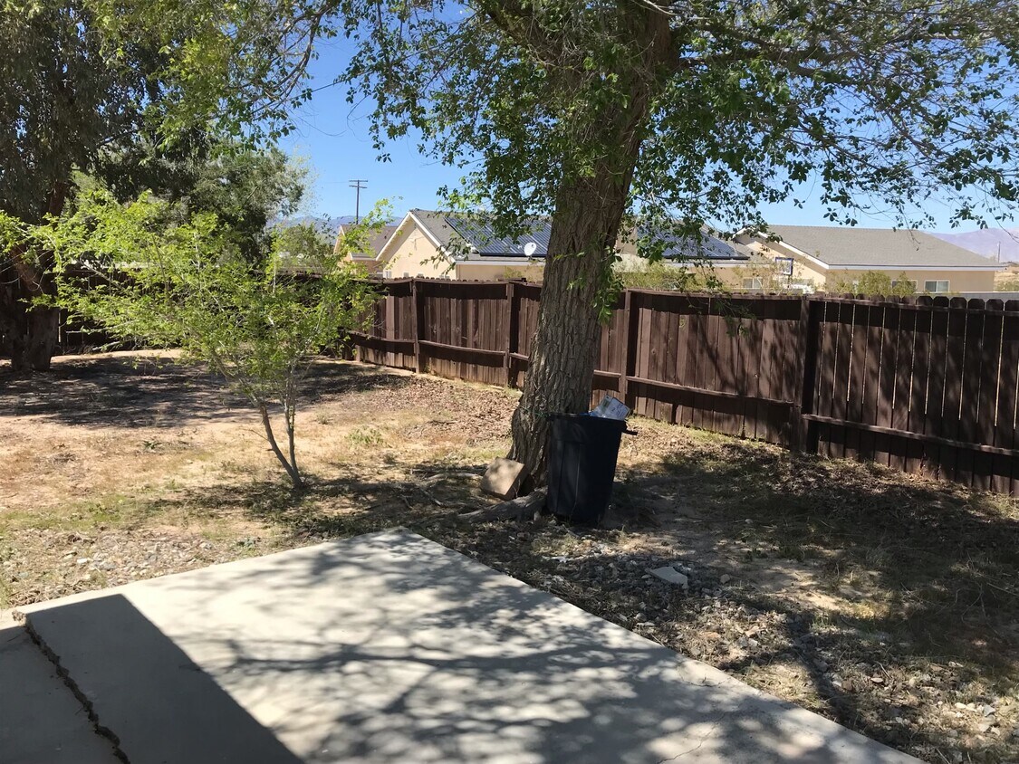 10841 Jeremy Dr, California City, CA 93505 Townhome Rentals in