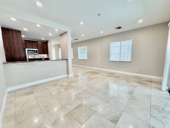 Foto del edificio - 504 SW 4th Ave