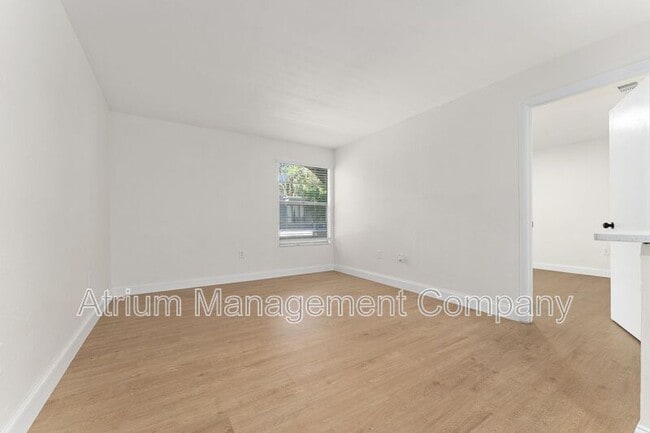 Building Photo - 1220 NW 12th St