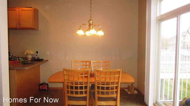 Building Photo - 3 br, 3.5 bath House - 5052 Yuma Lane North