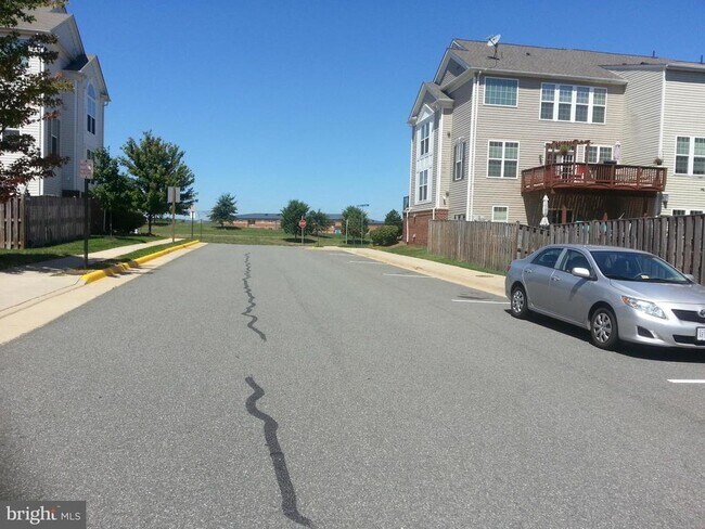 Foto del edificio - 8250 Red Carnation Ct