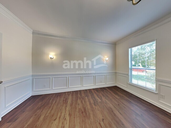 Building Photo - 5410 Frederick St