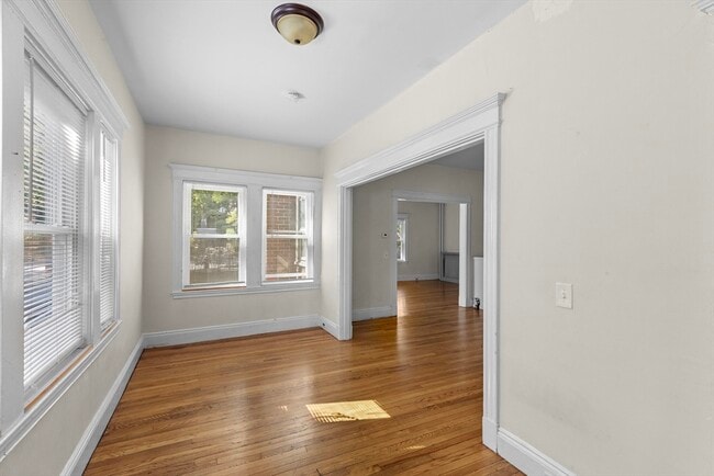 Foto del edificio - 227 Winchester St