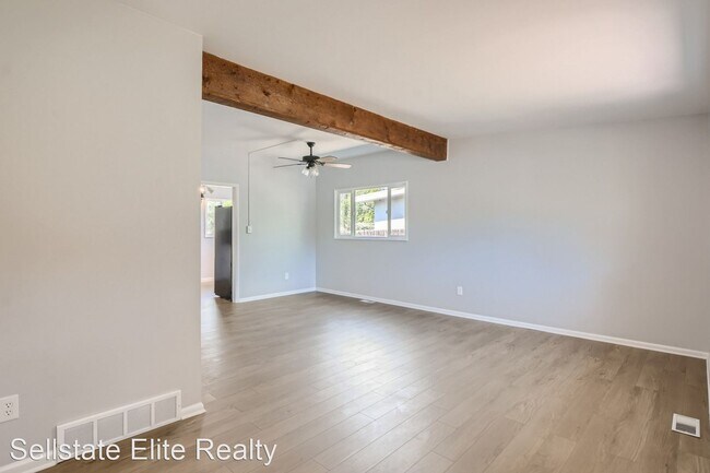 Building Photo - 3 br, 2 bath House - 3215 W Kiowa Street -...