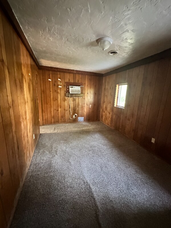 Foto del edificio - 4013 Caroline Ave
