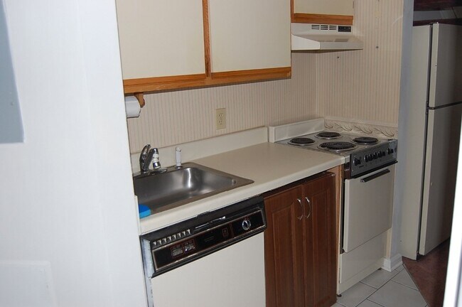 Foto del edificio - 1100 Possum Trot Rd