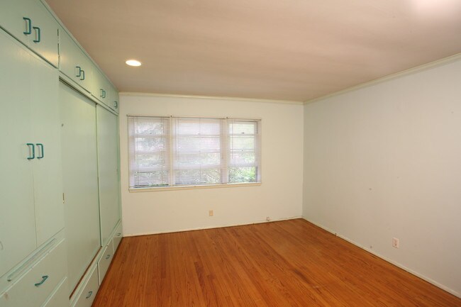 Front Bedroom - 2202 Pacific Ave