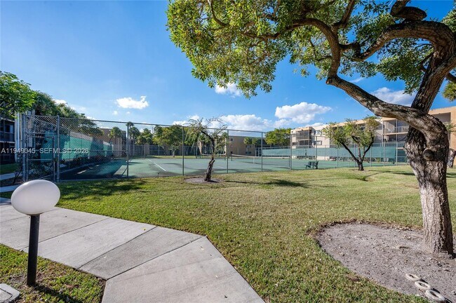 Building Photo - 8415 SW 107th Ave