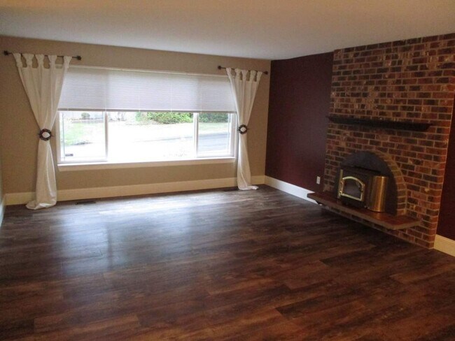 Foto del edificio - 3 Bedroom + Bonus, 2.5 Bathroom Gig Harbor...