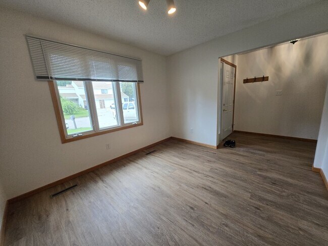 Foto del edificio - Prairie Townhomes
