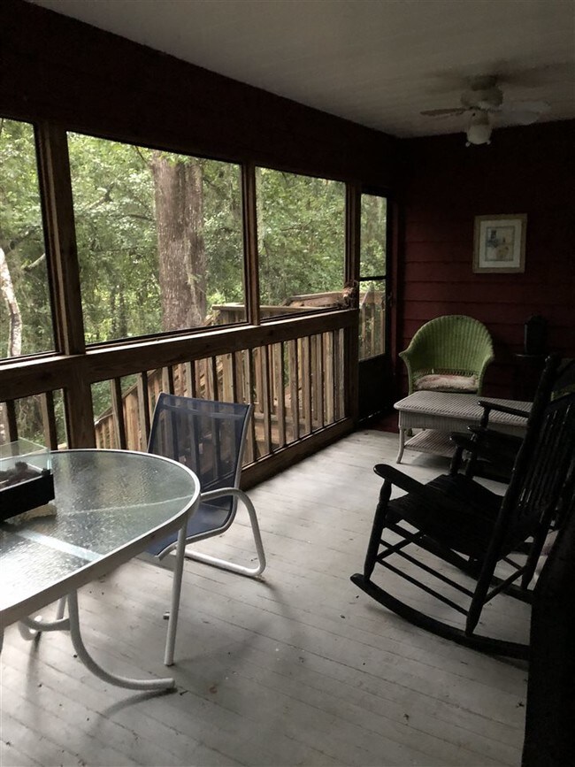 Building Photo - 4557 Barclay Ln
