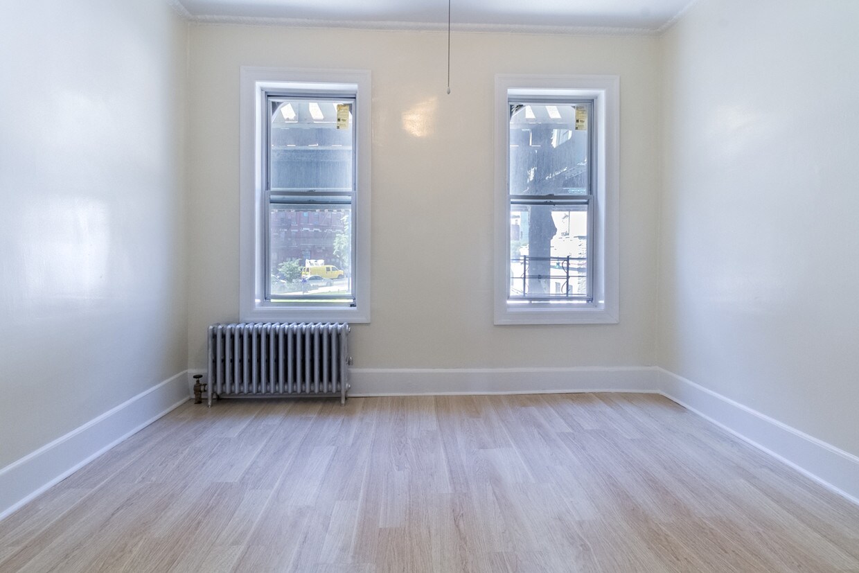 Primary Photo - 1520 Myrtle Ave