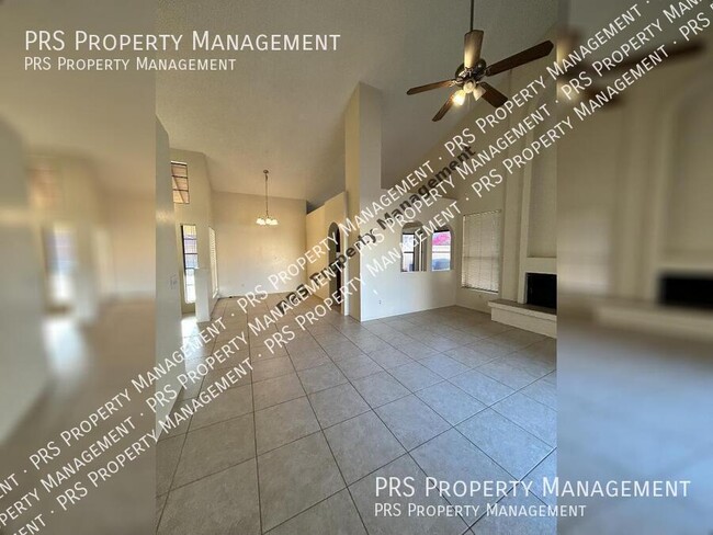 Building Photo - Single Story Phoenix Home Available Februa...