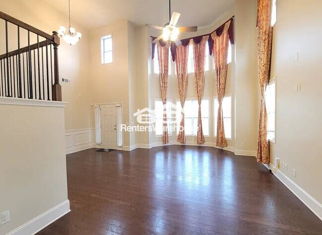 Foto del edificio - 5301 Cedar Mill Dr