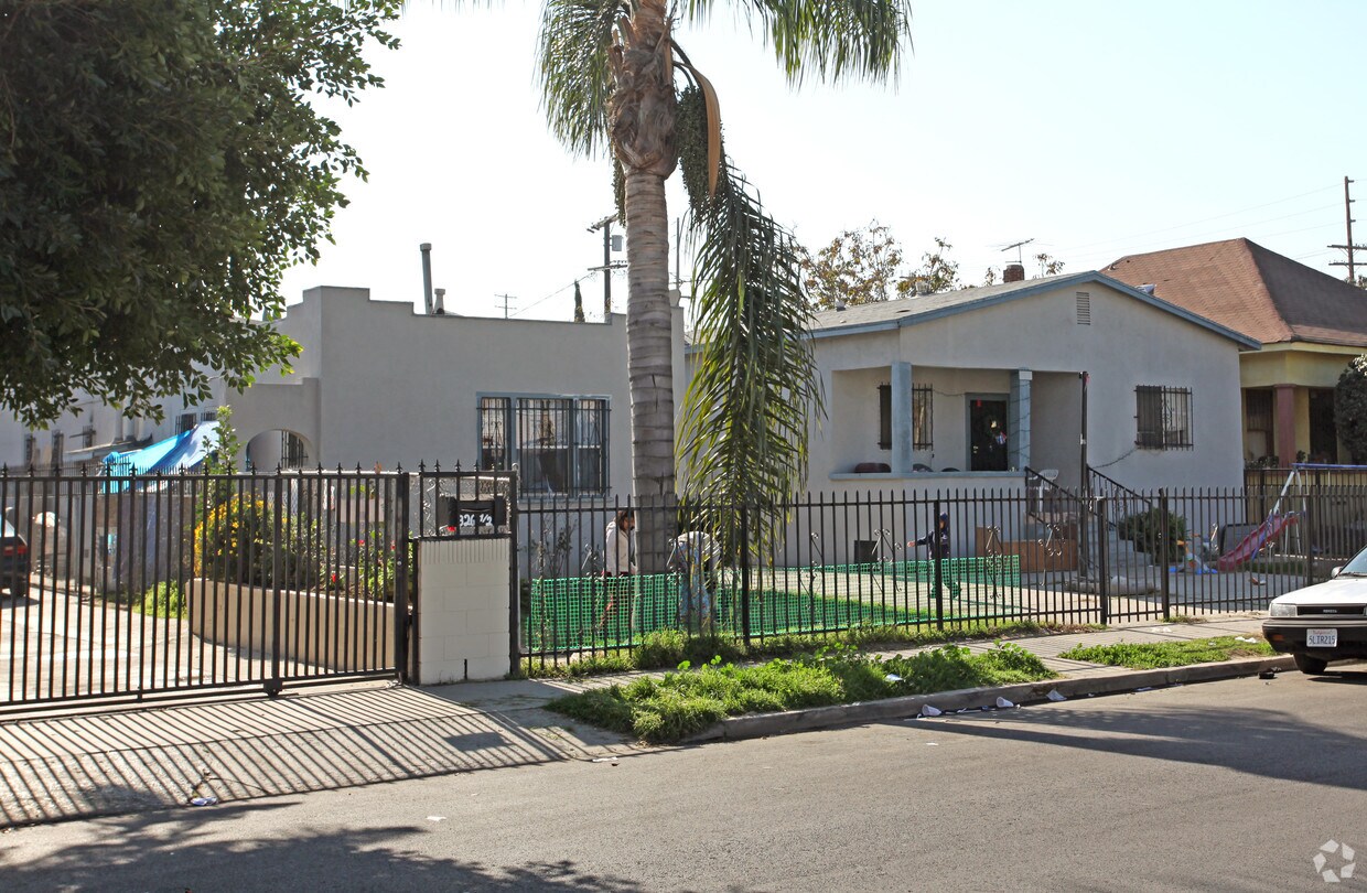 Building Photo - 322 52nd St