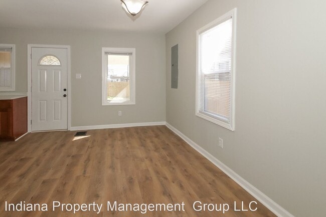 Building Photo - 2 br, 1 bath House - 411 Iowa St.