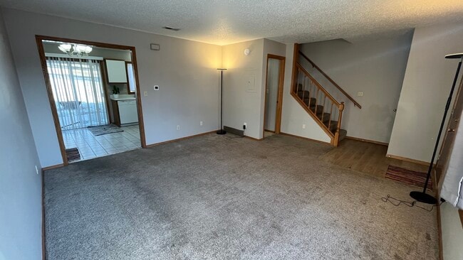 Sala de estar - 2204 S Holt Ave