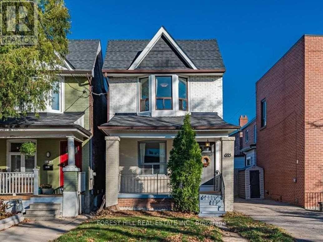 885 SHAW St, Toronto, ON M6G 3M4 House for Rent in Toronto, ON