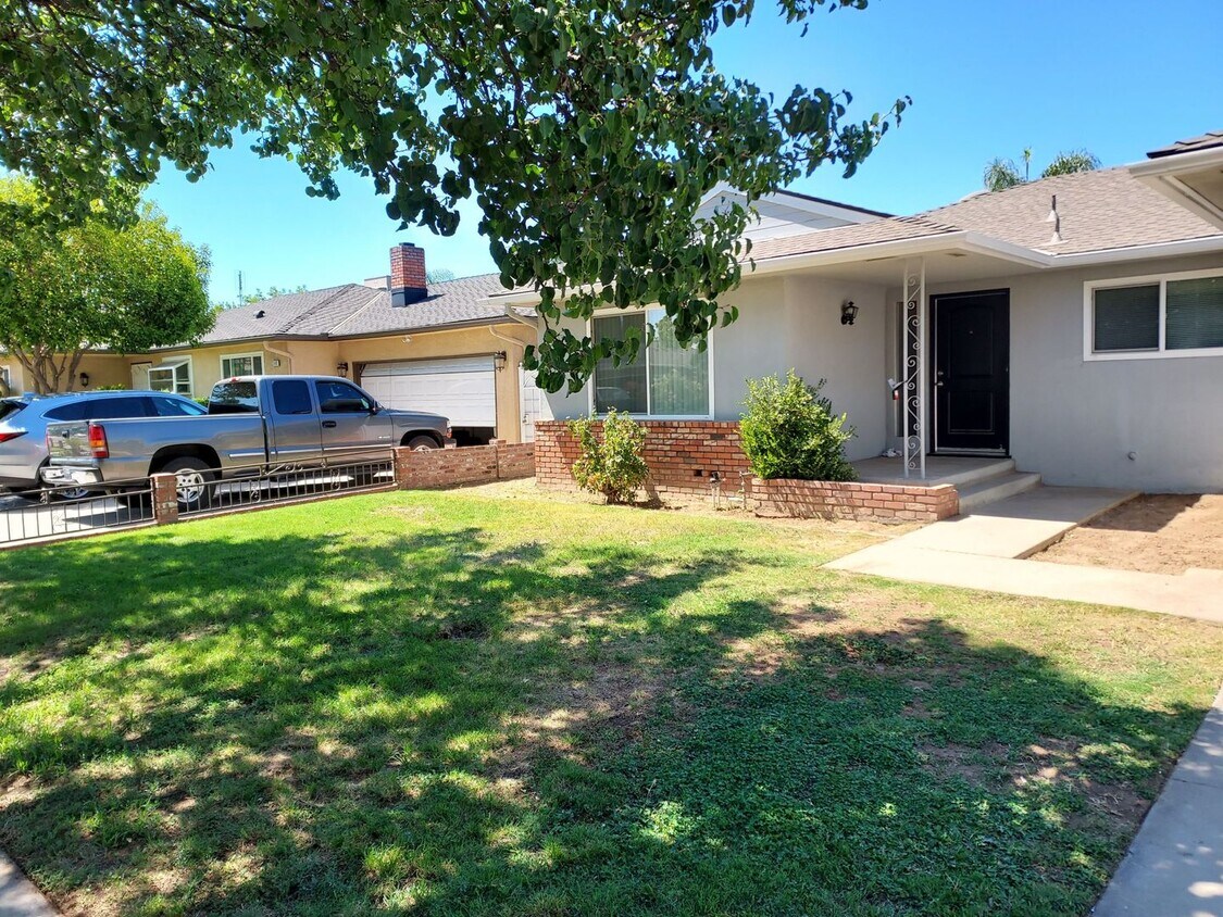 3138 W Norwich Ave, Fresno, CA 93722 House Rental in Fresno, CA