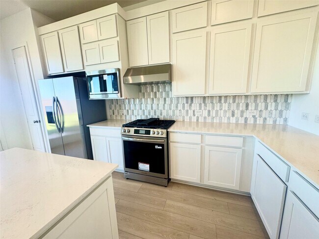 Foto del edificio - 16315 Mesquite Fld Dr