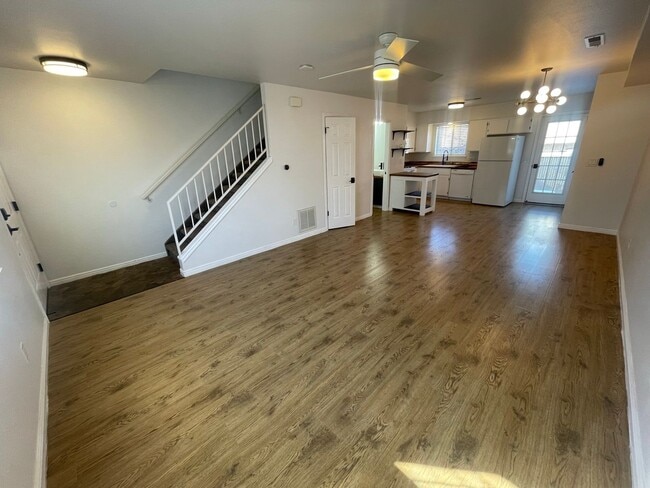 Building Photo - Beautiful Two Bedroom Home!
