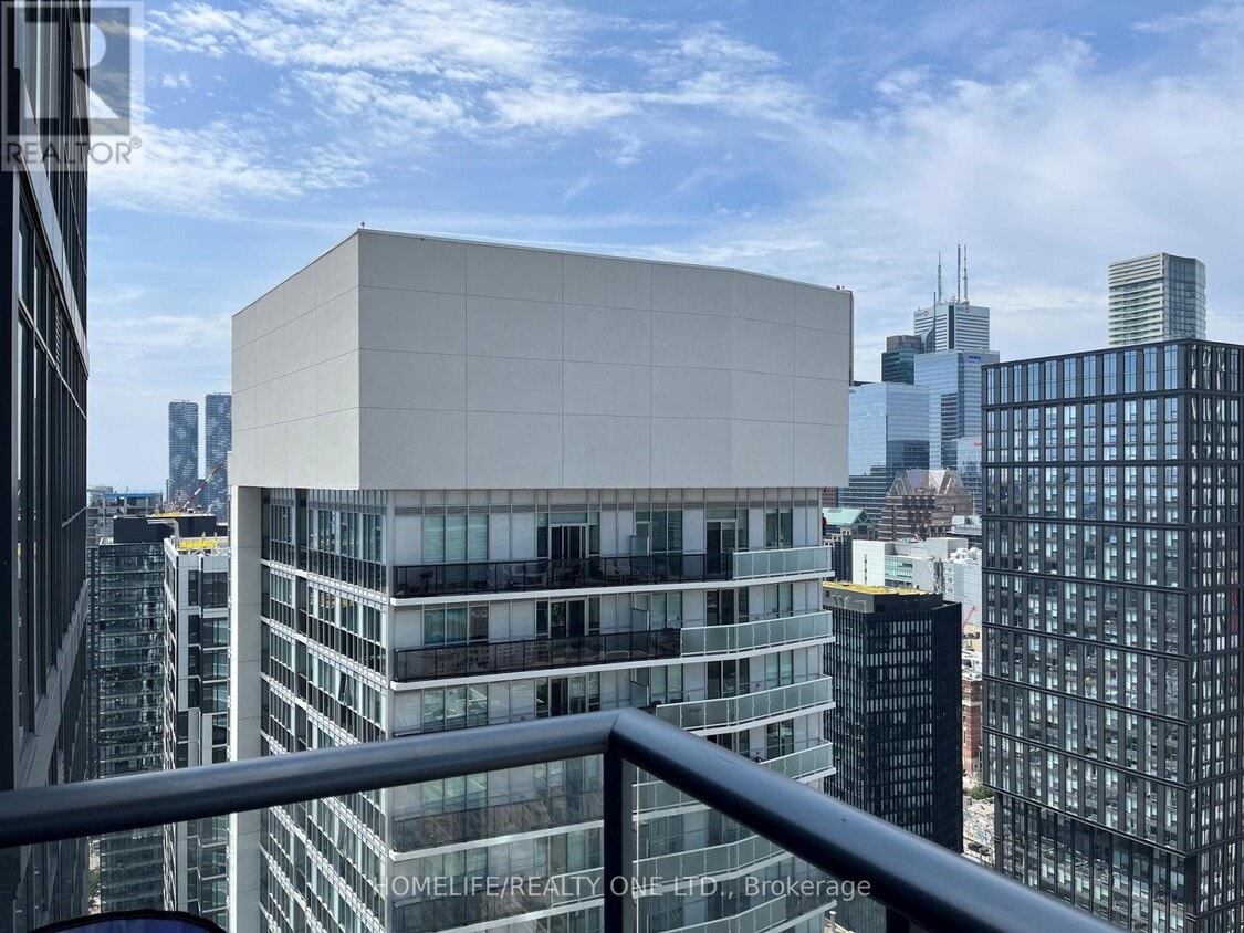 Photo du bâtiment - 159-3159 Dundas St E