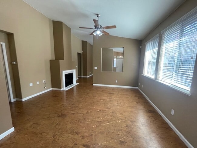 Building Photo - Desirable Folsom Property Near Russell Ranch Elementary School!