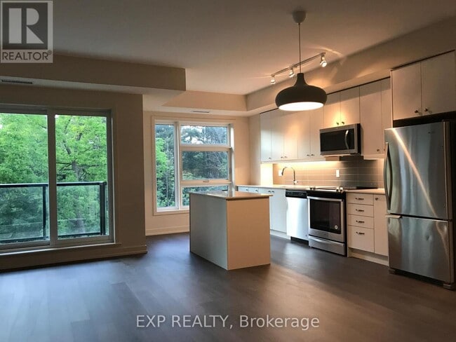 Building Photo - 555 William Graham Dr