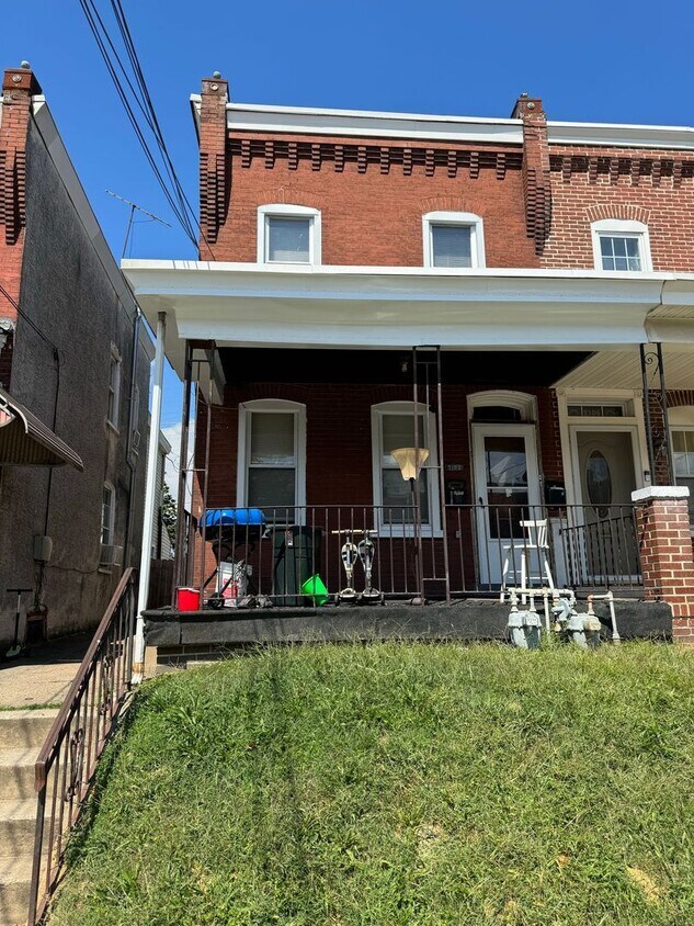 Photo - 2106 W 4th St