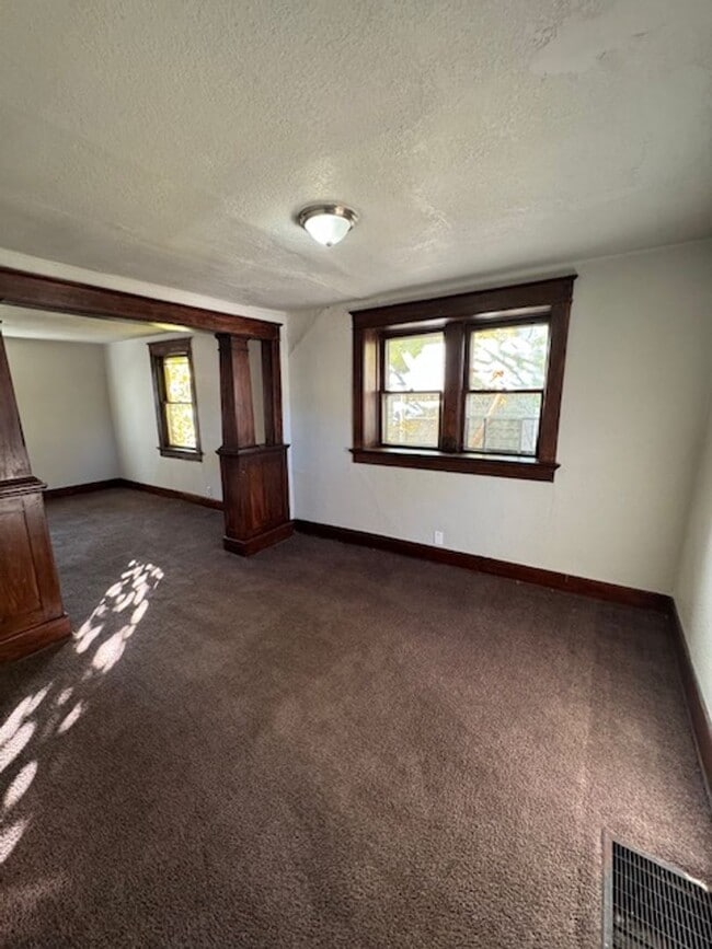 Foto del edificio - 4316 Warsaw St