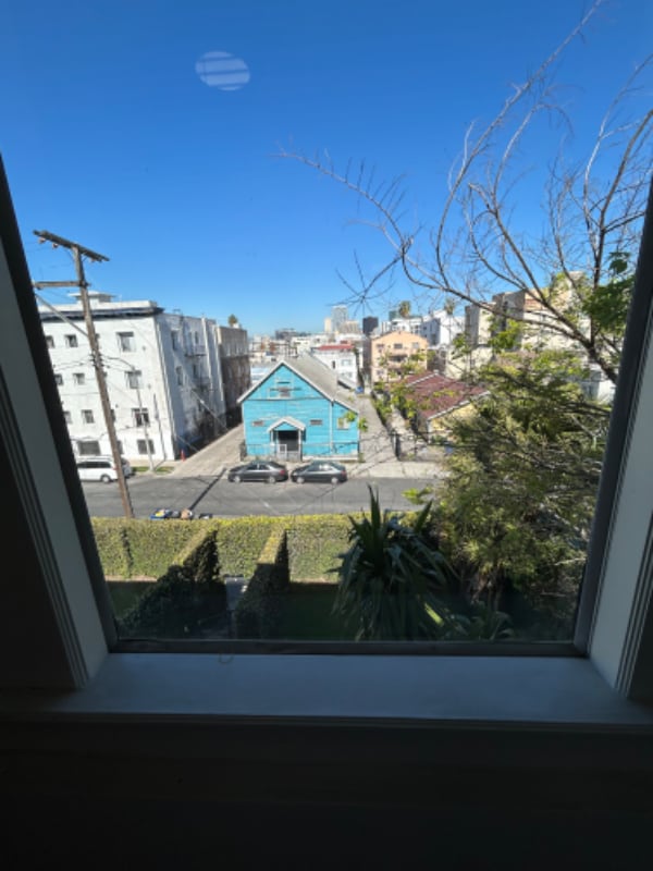 Building Photo - 836 S Park View St