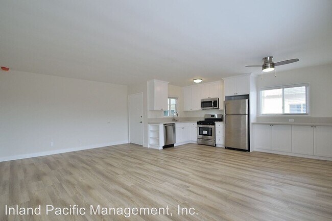 Building Photo - 1250 Manhattan Beach Blvd